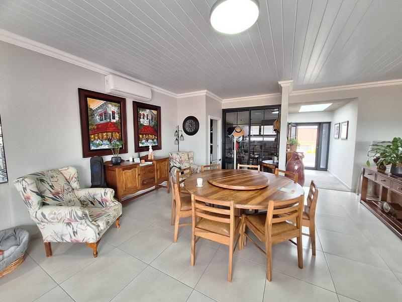 3 Bedroom Property for Sale in Avonddans Western Cape